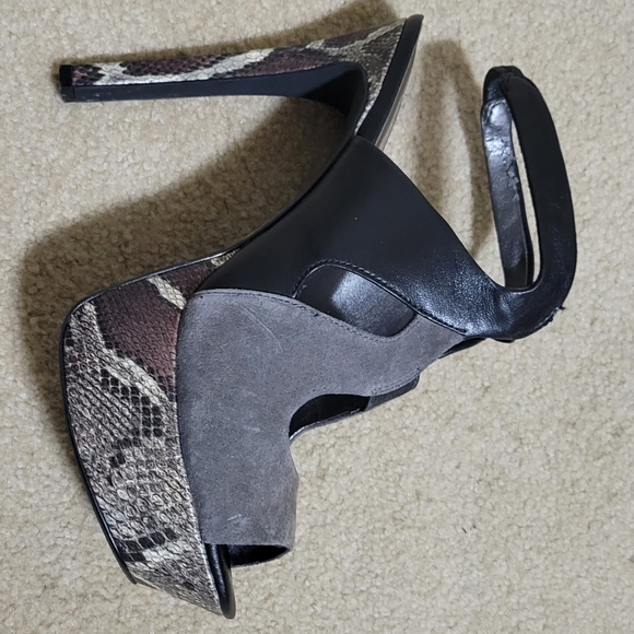 Jessica Simpson Heels OBO - Picture 4 of 4